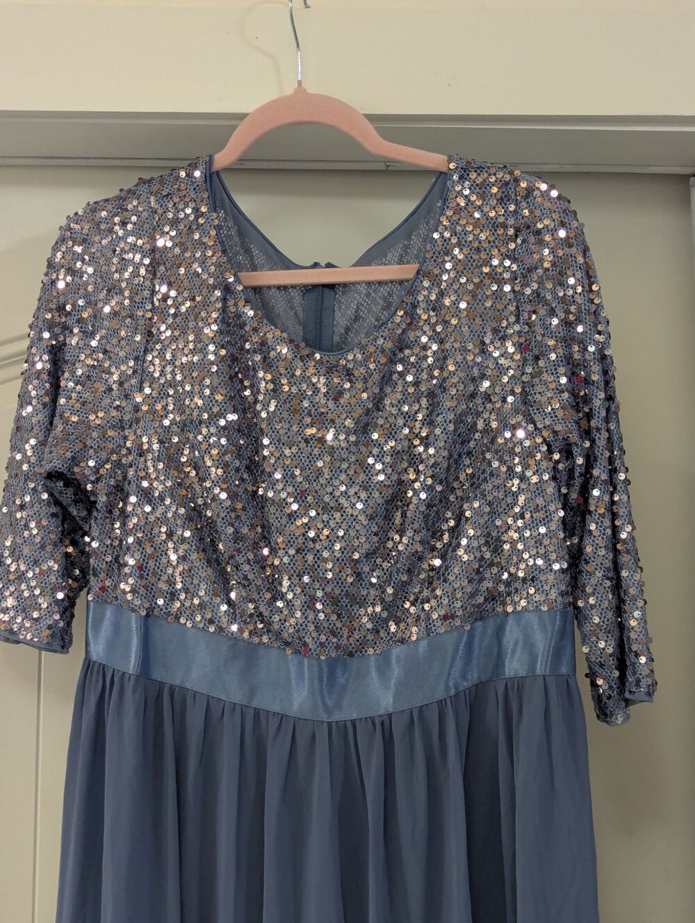 Ever Pretty formal gown, 4XL, Sequence and chiffon, slate blue
NWT.